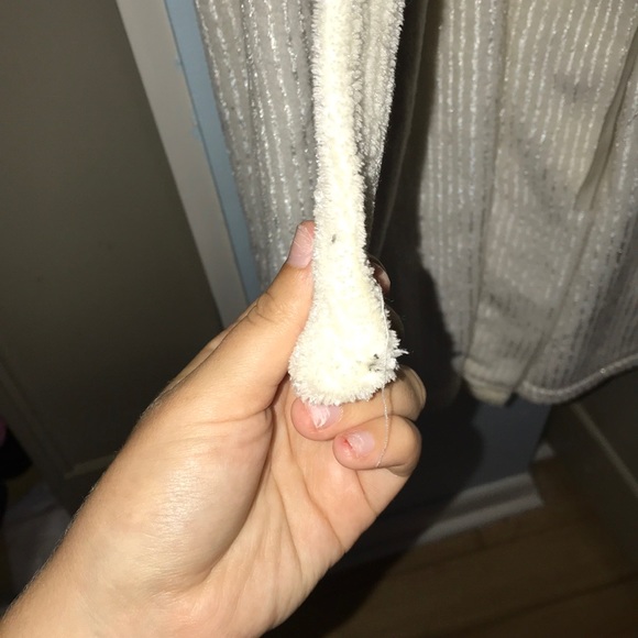 Plush White Robe, Long - Picture 4 of 4